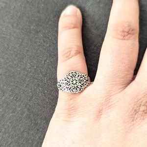 Sterling silver lace ring size 6.5